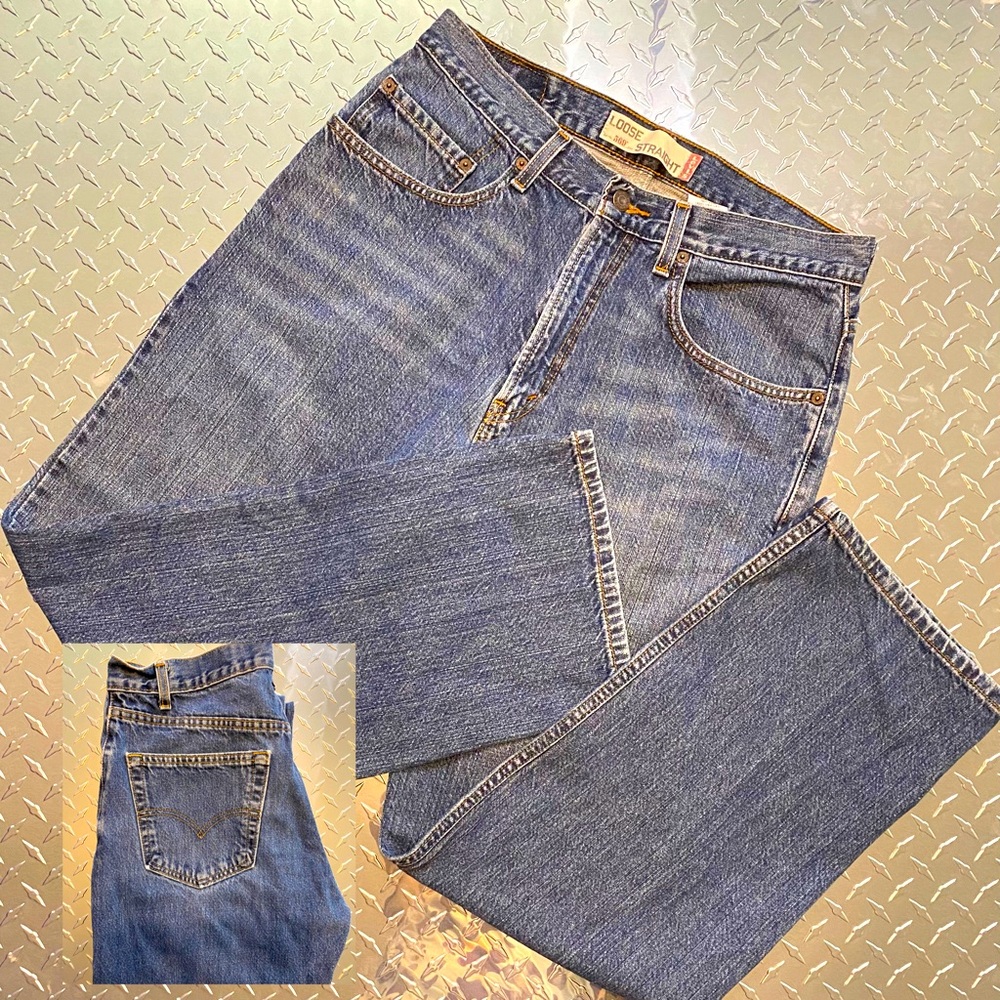 32x32 569 Levi’s Loose Straight